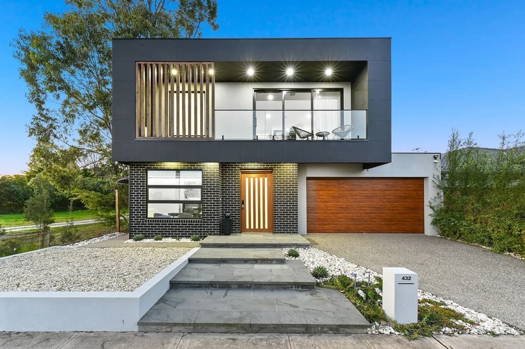 NE Homes custom build on a sloping block, Melbourne south east